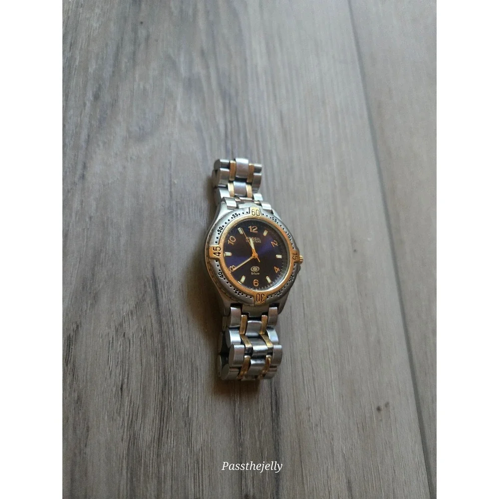 VTG Fossil Blue Watch Mens AM-3197 Blue Dial Two Tone SS Gold 100M Sport Diver